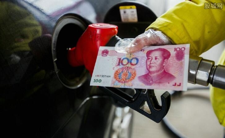 最新油价动态，92号汽油价格走势及影响因素分析