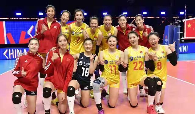 中央CCTV5直播女排，激情与荣耀的赛场见证