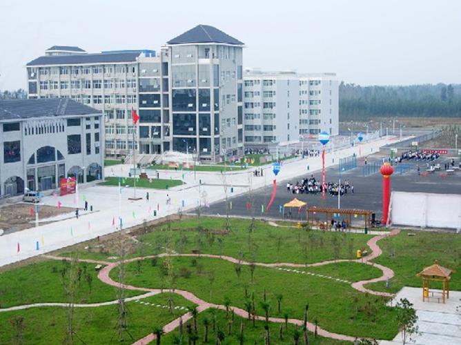 探索智慧之光，开封大学的教育之旅
