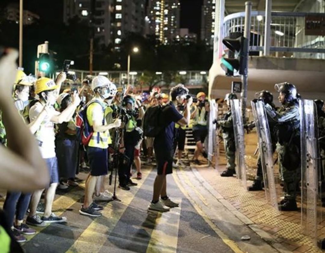 现场直播，香港本港台揭晓的瞬间香港本港台现场直播结果澳门