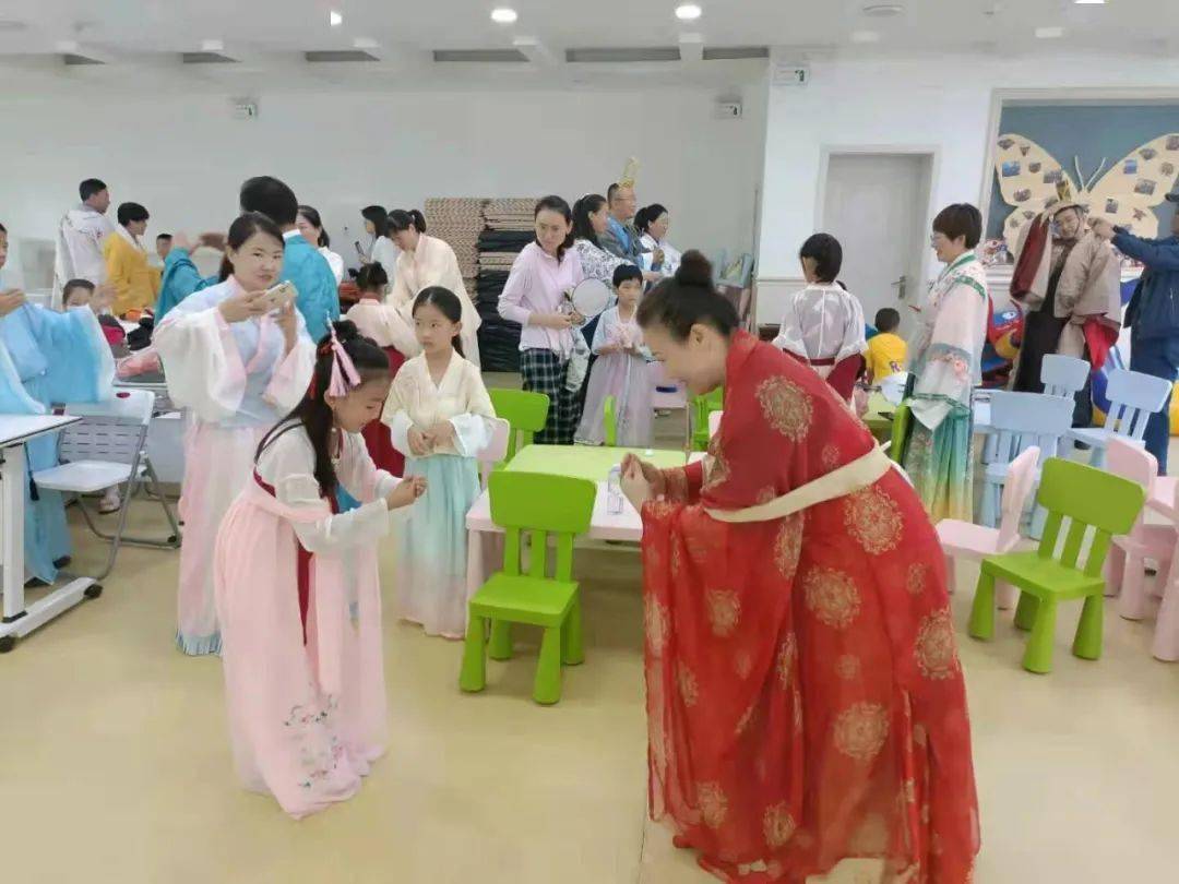 今天香港开什么特马的背后，理性看待彩票与娱乐文化融合现象香港今天开的什么马